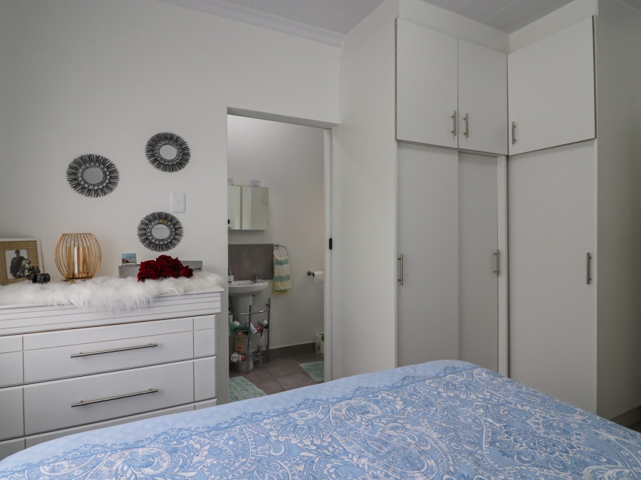 2 Bedroom Property for Sale in Amalinda Eastern Cape